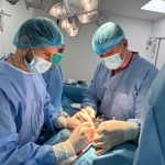 Intervenție contracronometru la SJU Bacău: un anevrism gigant și operații complexe au făcut diferența dintre viață și moarte